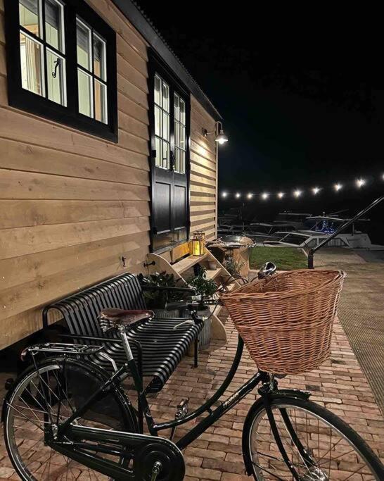 Ferienwohnung Island Hut - Outdoor Bath Tub, Firepit And Water Equipment Saltford Exterior foto